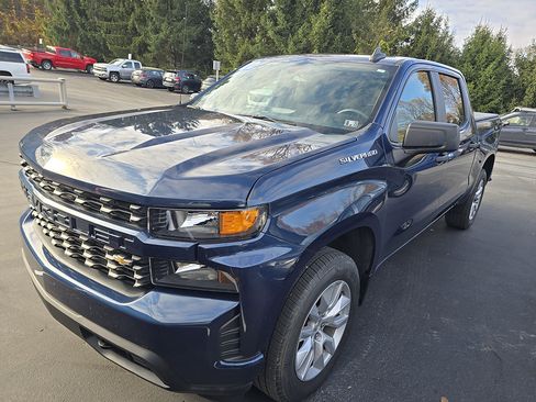 Used 2020 Chevrolet Silverado 1500 Custom w/ Custom Value Package AWD/4WD image 1