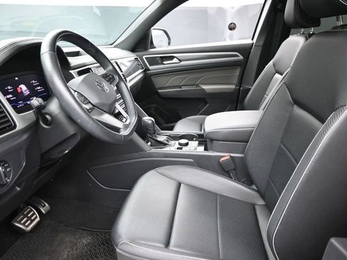 Used 2023 Volkswagen Atlas Cross Sport SEL R-Line AWD/4WD image 16