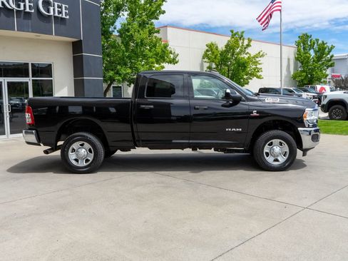 Used 2022 RAM 2500 Big Horn w/ Cold Weather Group AWD/4WD image 8