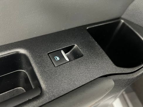 Used 2025 Ford Explorer Active image 17