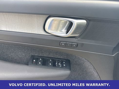 Certified 2025 Volvo XC40 B5 Plus AWD/4WD image 16