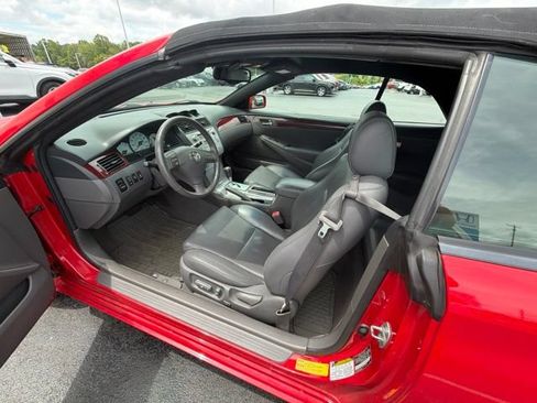 Used 2005 Toyota Solara SE FWD image 2