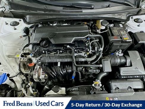 Used 2024 Hyundai Elantra SEL image 30