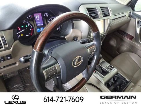 Used 2019 Lexus GX 460 Premium image 17