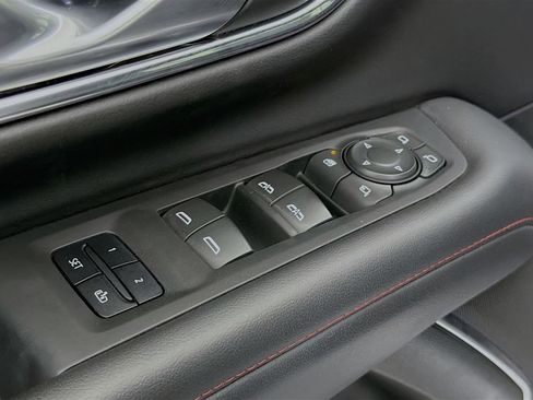 Used 2022 Chevrolet Tahoe RST w/ Luxury Package image 21