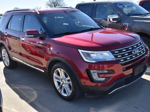 Used 2016 Ford Explorer Limited w/ Equipment Group 301A image 4