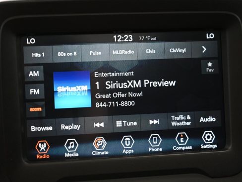 Used 2020 Jeep Renegade Altitude FWD image 23