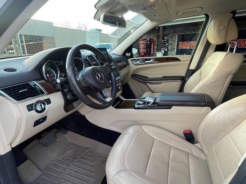 Used 2017 Mercedes-Benz GLS 550 4MATIC image 12