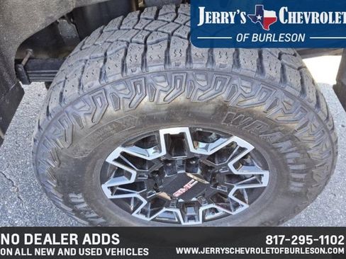 Used 2026 GMC Sierra 2500 AT4X AWD/4WD image 9