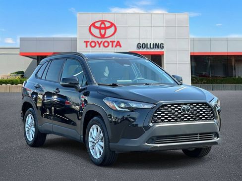 Used 2024 Toyota Corolla Cross LE w/ Moonroof Package AWD/4WD image 7