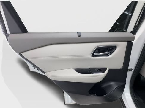 Used 2021 Nissan Rogue SL FWD image 25