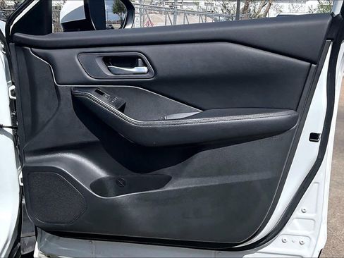 Certified 2024 Nissan Rogue SV image 22