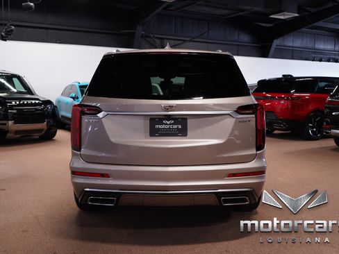 Used 2022 Cadillac XT6 Luxury FWD image 6