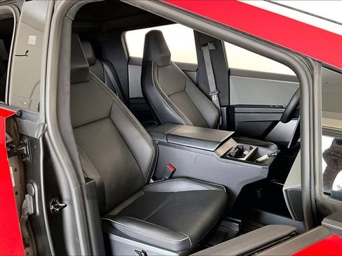 Used 2024 Tesla Cybertruck AWD Crew Cab image 7