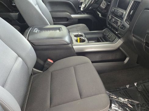 Used 2018 Chevrolet Silverado 1500 LT w/ All Star Edition image 4