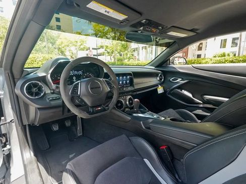 Used 2023 Chevrolet Camaro SS RWD image 3