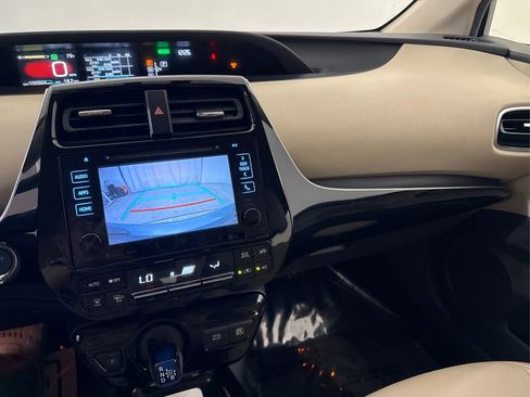 Used 2016 Toyota Prius Four image 23
