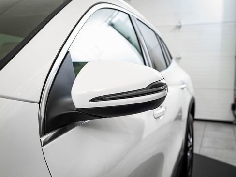 Certified 2025 Mercedes-Benz GLA 250 4MATIC image 15