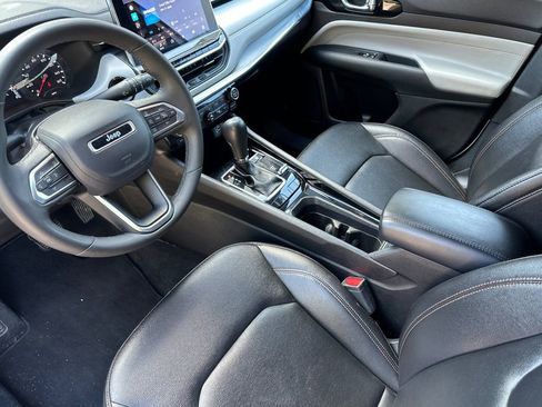 Used 2024 Jeep Compass Limited image 10