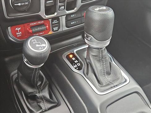 Used 2026 Jeep Wrangler Unlimited Rubicon AWD/4WD image 9