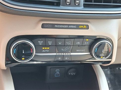 Certified 2022 Ford Escape SE w/ Convenience Package image 15