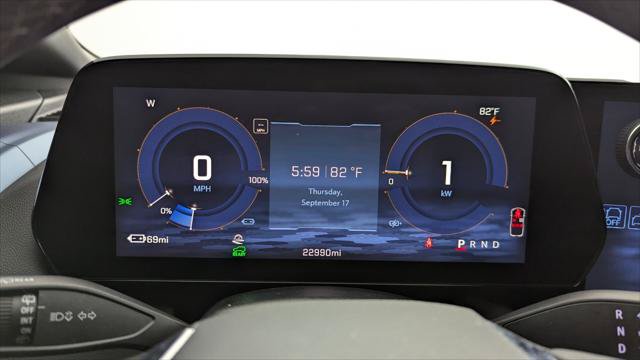 Used 2025 Chevrolet Equinox EV LT FWD image 26