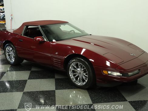 Used 1993 Chevrolet Corvette Convertible RWD image 14