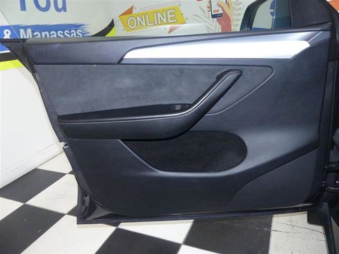 Used 2023 Tesla Model Y AWD image 21