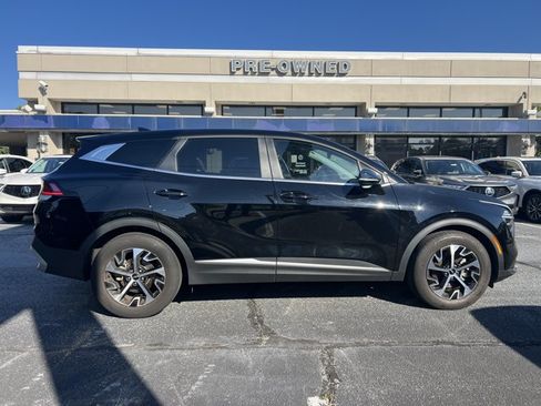 Certified 2025 Kia Sportage EX FWD image 6