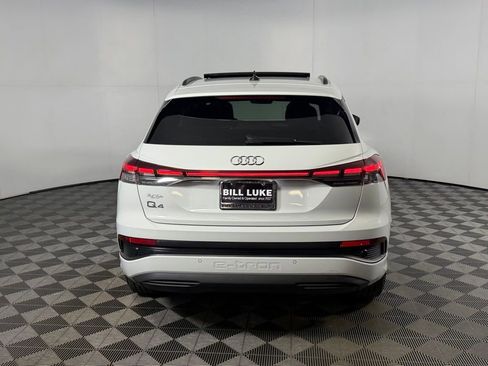 Used 2025 Audi Q4 e-tron Premium w/ Convenience Package RWD image 8