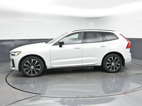 Used 2023 Volvo XC60 B5 Plus w/ Climate Package AWD/4WD image 6