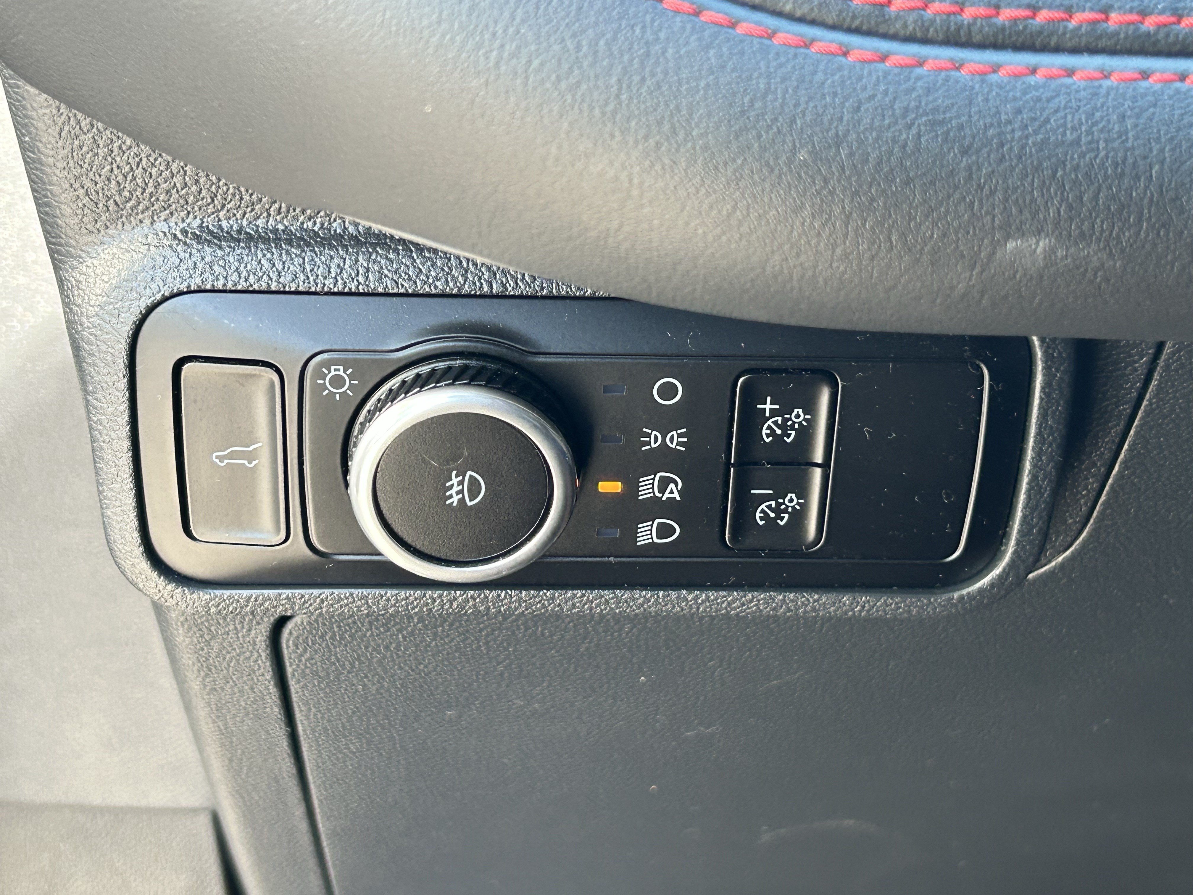 Used 2025 Ford Explorer ST AWD/4WD image 21
