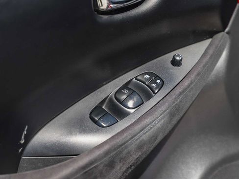 Used 2013 Nissan Leaf S FWD image 19