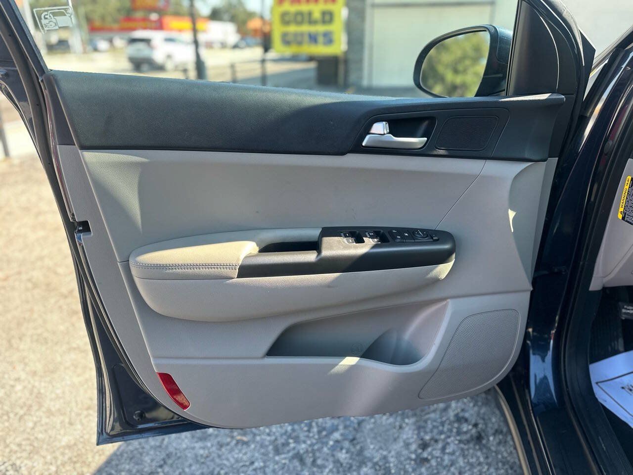 Used 2021 Kia Sportage LX FWD image 11