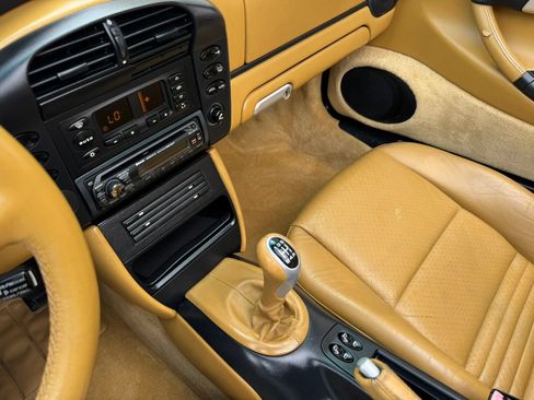 Used 2003 Porsche Boxster RWD image 40