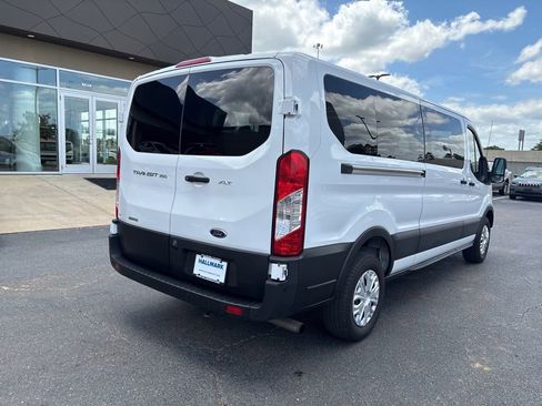 Used 2023 Ford Transit 350 XLT image 5
