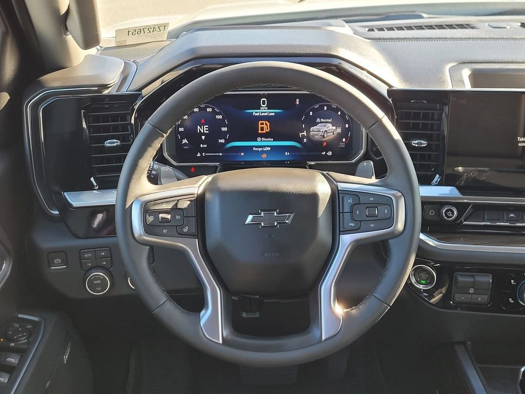 New 2026 Chevrolet Silverado 1500 RST w/ Dark Appearance Package AWD/4WD image 8
