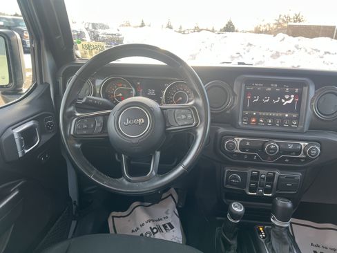 Used 2022 Jeep Wrangler Unlimited Sport image 16