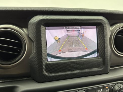 Used 2023 Jeep Wrangler Sport S image 16