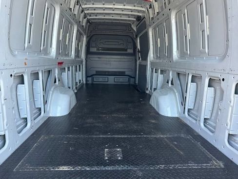 Used 2024 Mercedes-Benz Sprinter 2500 w/ Acoustic Package image 12