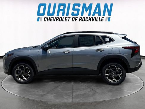 New 2026 Chevrolet Trax LT w/ Sunroof Package FWD image 3