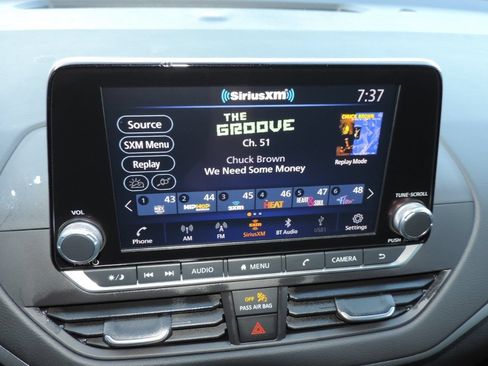 Used 2025 Nissan Altima 2.5 S FWD image 19