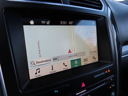 Used 2018 Ford Explorer Sport w/ Equipment Group 401A image 22