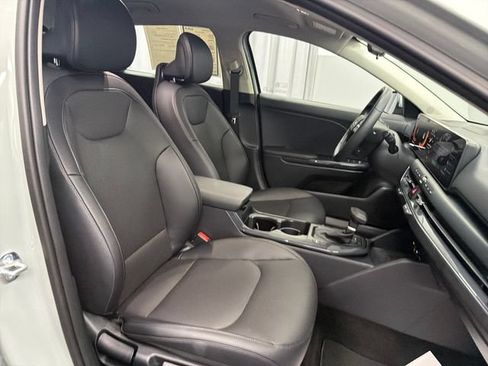 Certified 2026 Kia K4 EX FWD image 18
