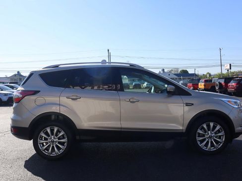 Used 2017 Ford Escape Titanium AWD/4WD image 9