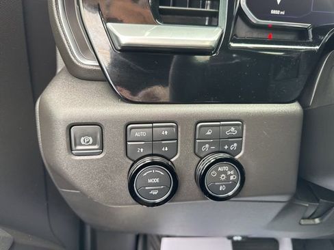 Used 2026 Chevrolet Silverado 1500 LT Trail Boss w/ LT Trail Boss Premium Package AWD/4WD image 25