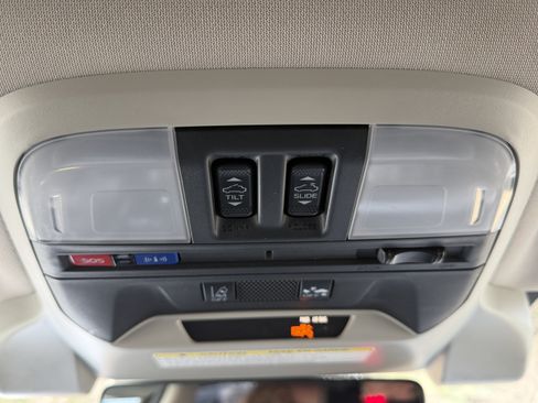 Used 2021 Subaru Crosstrek 2.5i Sport w/ Moonroof Package image 28