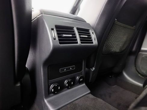 Used 2017 Jaguar F-PACE S image 21