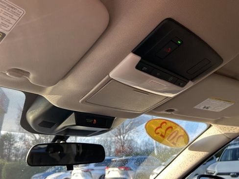 Used 2023 Nissan Rogue SV image 28