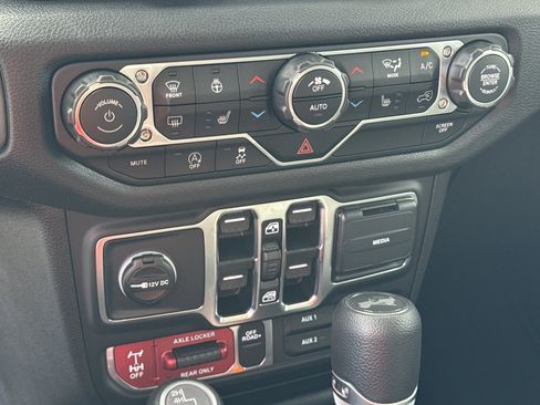 New 2025 Jeep Wrangler Willys image 31